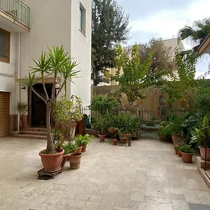 https://palermo-city-room.sicilyhotelsitaly.net